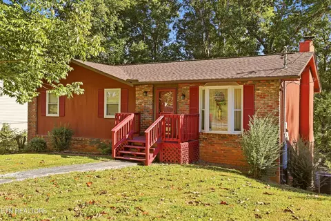 1324 Iroquois St, Knoxville, TN 37915