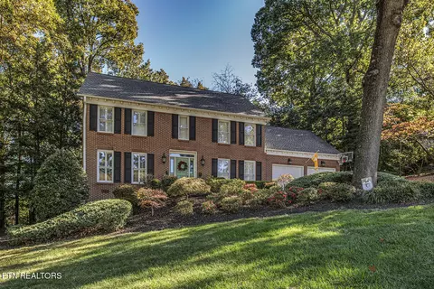 332 Sugarwood Dr, Knoxville, TN 37934