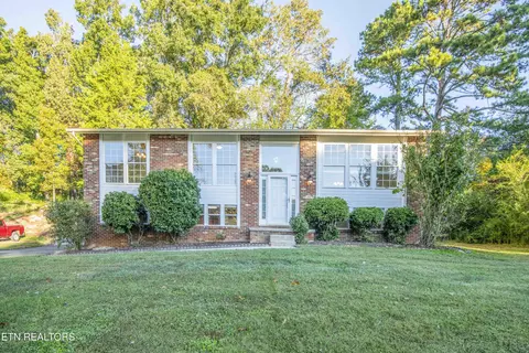 11713 Foxford Dr, Knoxville, TN 37934