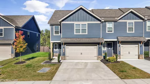 1610 Mountain Quail Cir, Maryville, TN 37801
