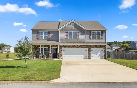 3051 Sagegrass Dr, Louisville, TN 37777
