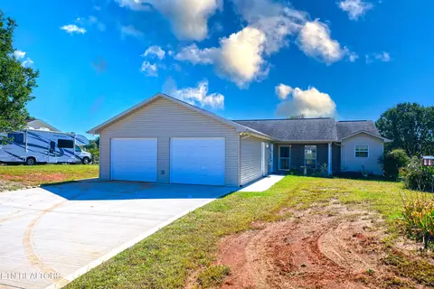 664 Ross Dr, Dandridge, TN 37725