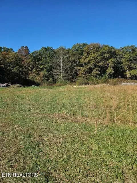 Pow Camp Rd, Crossville, TN 38572