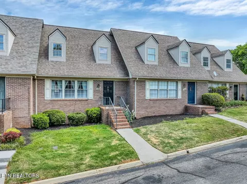 2028 Cochran Pl, Maryville, TN 37803