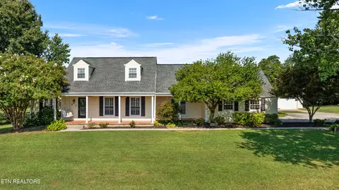 1910 Smoky View Cir, Maryville, TN 37801
