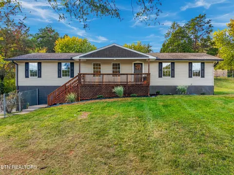 735 Metler Dr, Knoxville, TN 37912