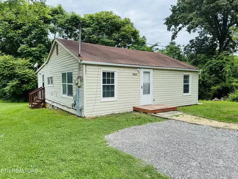 3805 Romines Dr, Knoxville, TN 37914