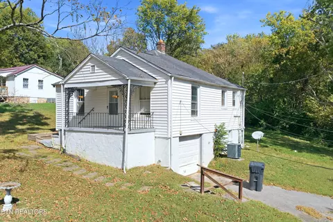 5816 Eldridge Rd, Knoxville, TN 37918