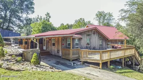 2117 Roseberry Rd, Mascot, TN 37806