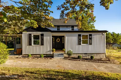 4610 Green Rd, Maryville, TN 37804