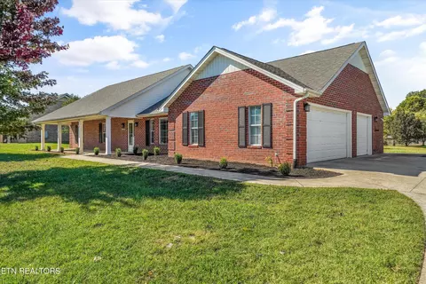 2339 Sir Edward Ln, Maryville, TN 37803