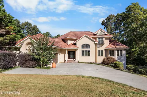 10315 N River Tr, Knoxville, TN 37922