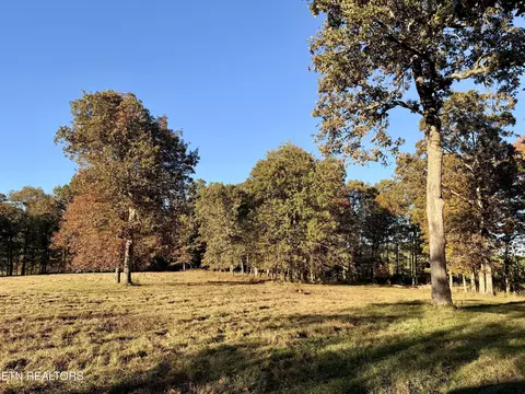 Poke Patch Rd, Crossville, TN 38572