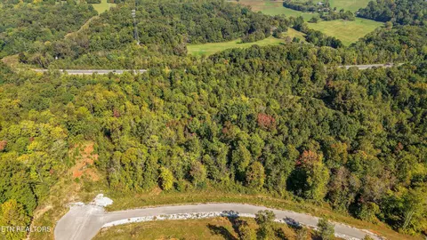 135 Canter Way, Lenoir City, TN 37771