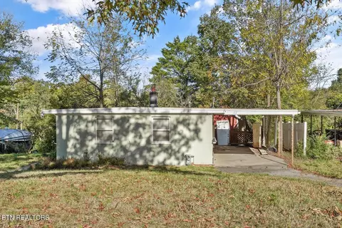 102 Niagara Ln, Oak Ridge, TN 37830
