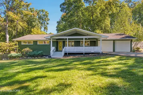 304 Land Oak Rd, Knoxville, TN 37922