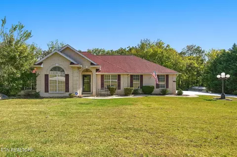 112 Amanda Dr, Maryville, TN 37801