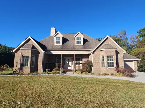 1322 Snappwood Dr, Sevierville, TN 37862