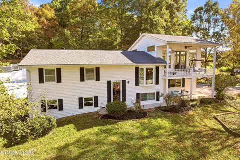 1106 Creek Rd, Strawberry Plains, TN 37871