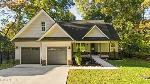 262 Mialaquo Cir, Loudon, TN 37774