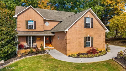 2609 Hawk Crest Ln, Knoxville, TN 37921