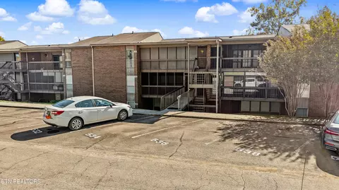 534 Berlin Dr, Knoxville, TN 37923