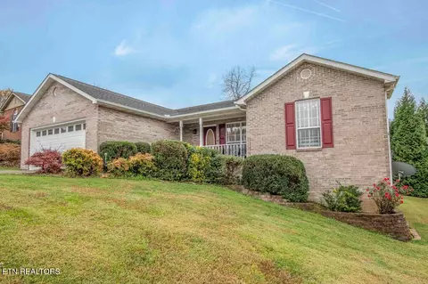 6142 Rivers Run Dr, Knoxville, TN 37914
