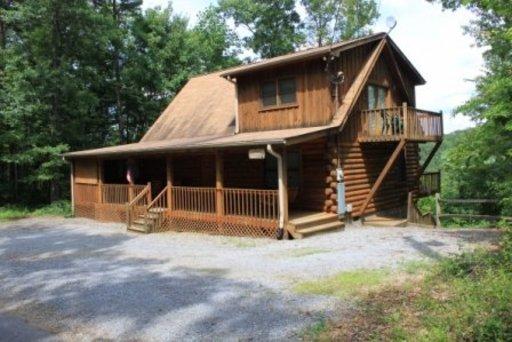 2436 E View Dr, Sevierville, TN 37876 photo 1