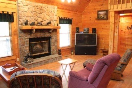 2436 E View Dr, Sevierville, TN 37876 photo 3