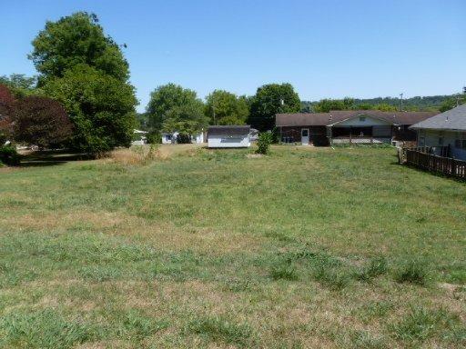 205 Baker Ave, Clinton, TN 37716 photo 8