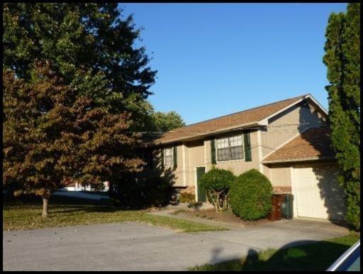 106 Tansi Ln, Oak Ridge, TN 37830