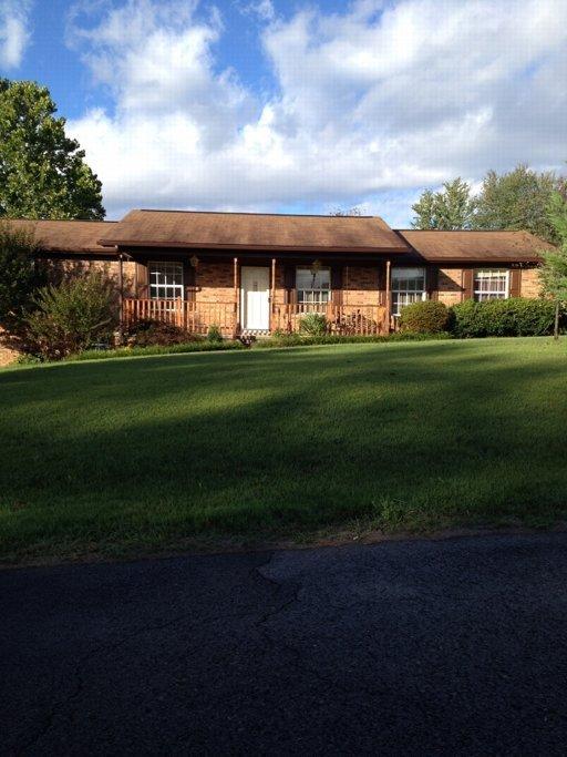 2625 Jerry Dr, Talbott, TN 37877 photo 2
