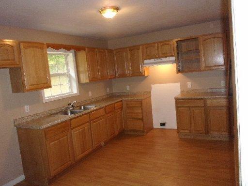 857 Jane Phillips Rd, Oneida, TN 37841 photo 4