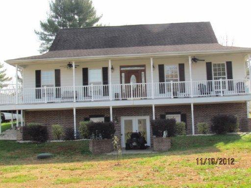 1513 Eagle Bend Rd, Clinton, TN 37716 photo 1