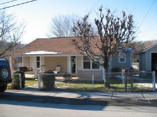 720 Sharp, Clinton, TN 37716 photo 2