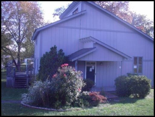 302 Vine Ave, Oneida, TN 37841 photo 1