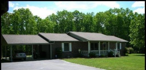 945 Kilby Rd, Clarkrange, TN 38553 photo 1