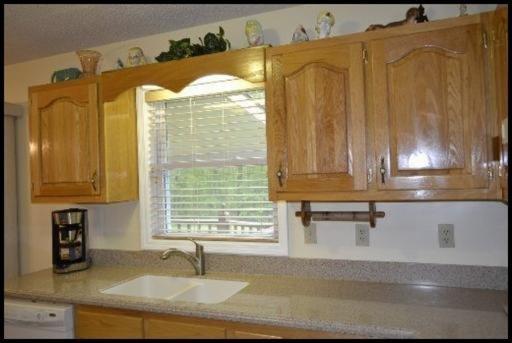 945 Kilby Rd, Clarkrange, TN 38553 photo 6