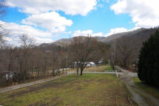 911 Blair Loop Rd, Walland, TN 37886 photo 2