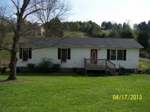8119 Heiskell Rd, Powell, TN 37849 photo 1