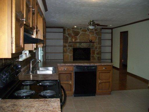 1985 E Wolf Valley Rd, Heiskell, TN 37754 photo 3