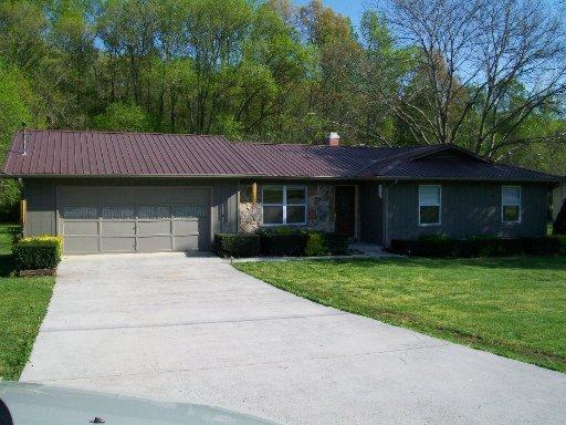 1985 E Wolf Valley Rd, Heiskell, TN 37754 photo 2