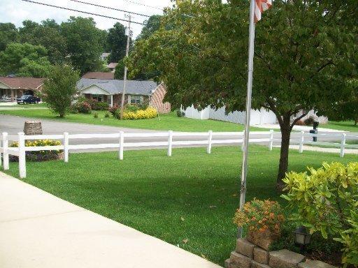 222 Doe Run Blvd, Clinton, TN 37716 photo 2