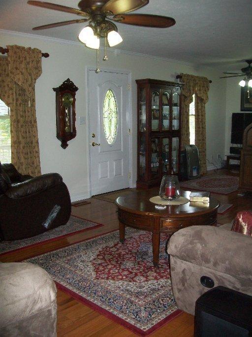 222 Doe Run Blvd, Clinton, TN 37716 photo 3