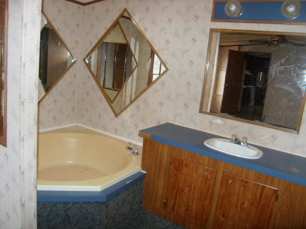 178 Spice Cir, Ewing, VA 24248 photo 7