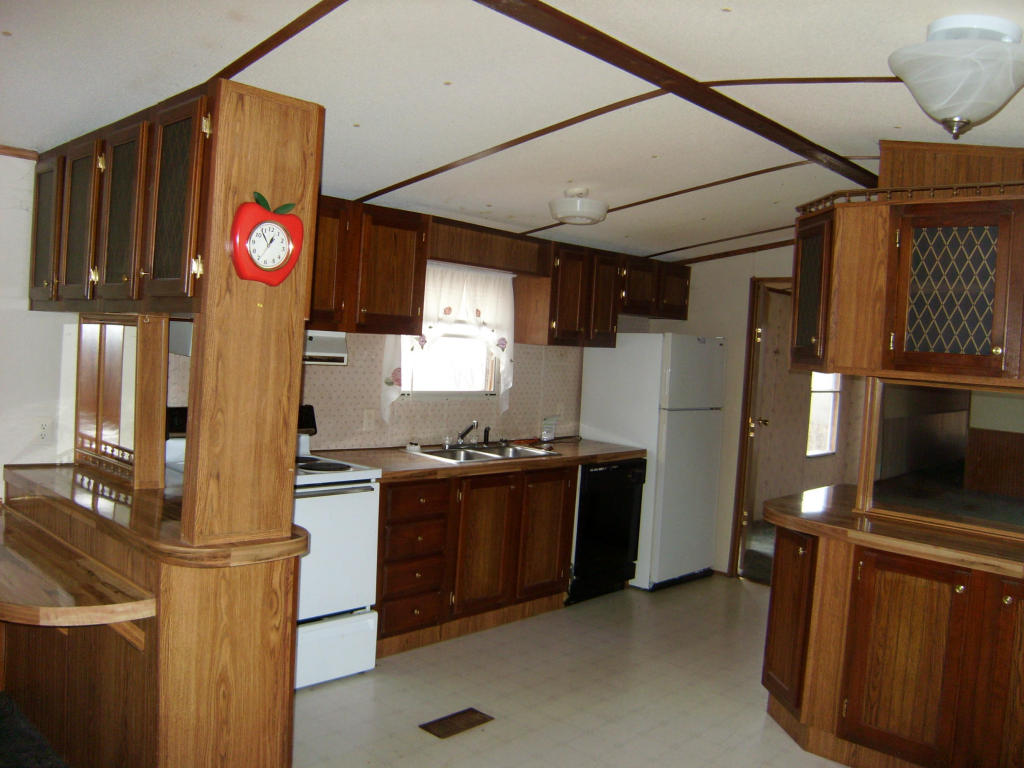 178 Spice Cir, Ewing, VA 24248 photo 4
