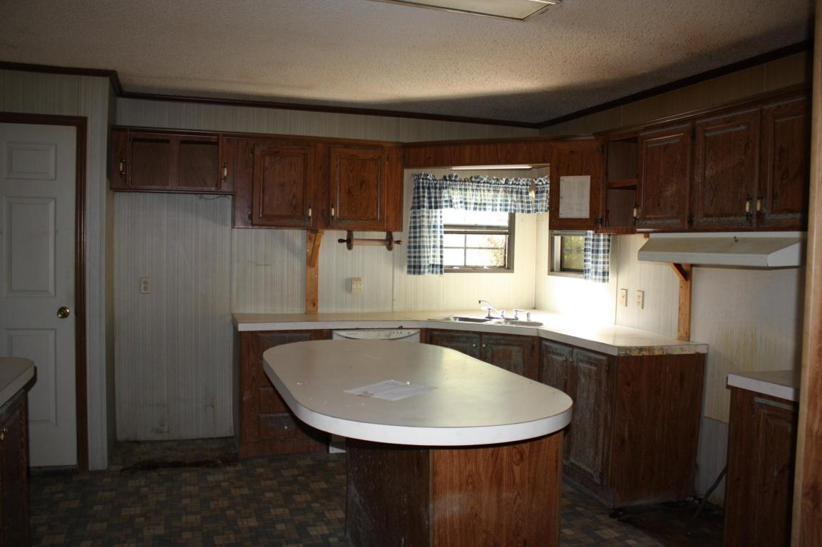 536 Jane Phillips Rd, Oneida, TN 37841 photo 4