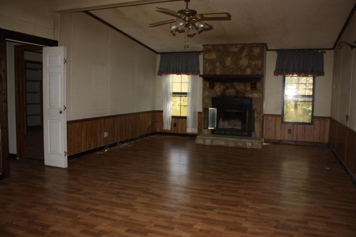 536 Jane Phillips Rd, Oneida, TN 37841 photo 2