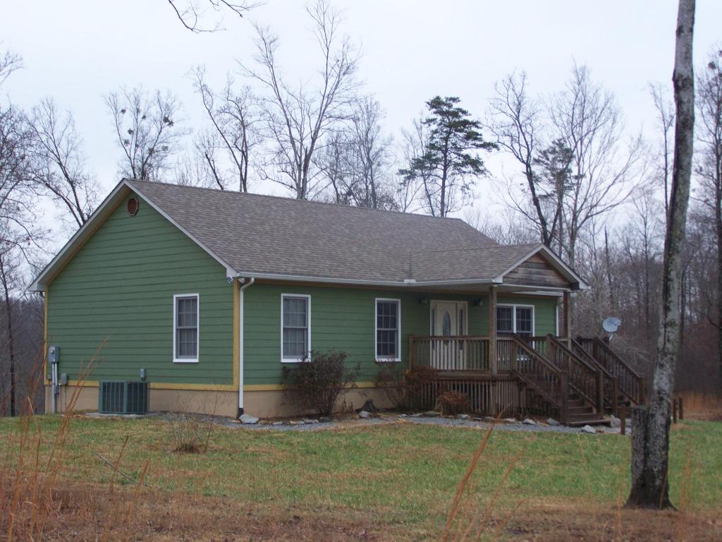 528 Arrowhead Rd, Moss, TN 38575 photo 1