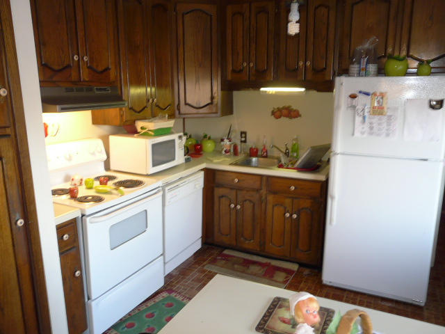 423 Lothbury Ave, Middlesboro, KY 40965 photo 4